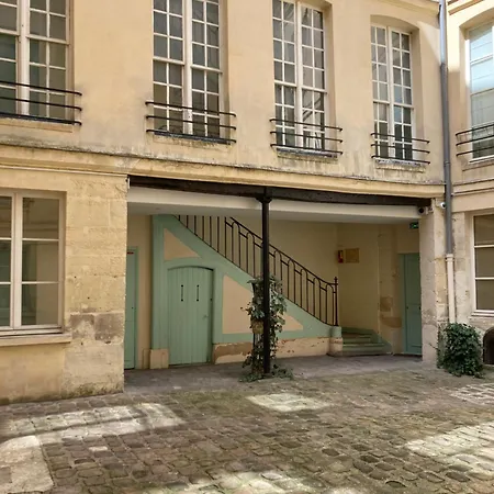 Appartement Fantastique Et Incroyable Le Marais Paris